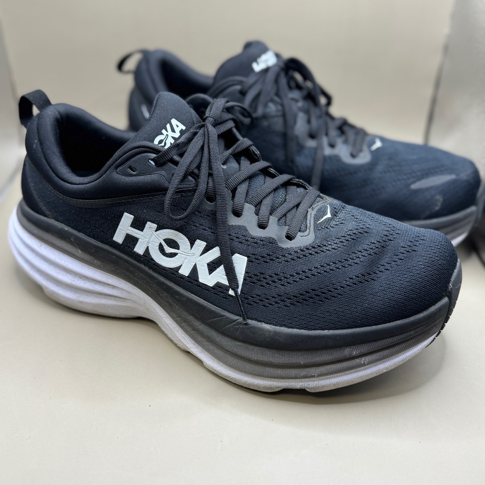 Hoka Bondi 8 Running Shoes men’s 9.5 Extra Wide Black / White